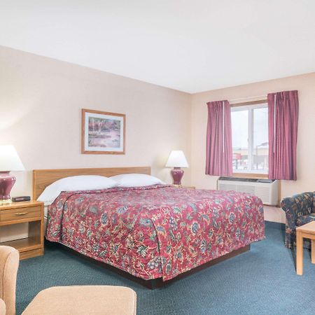 Super 8 By Wyndham Superior Wi Hotell Exteriör bild