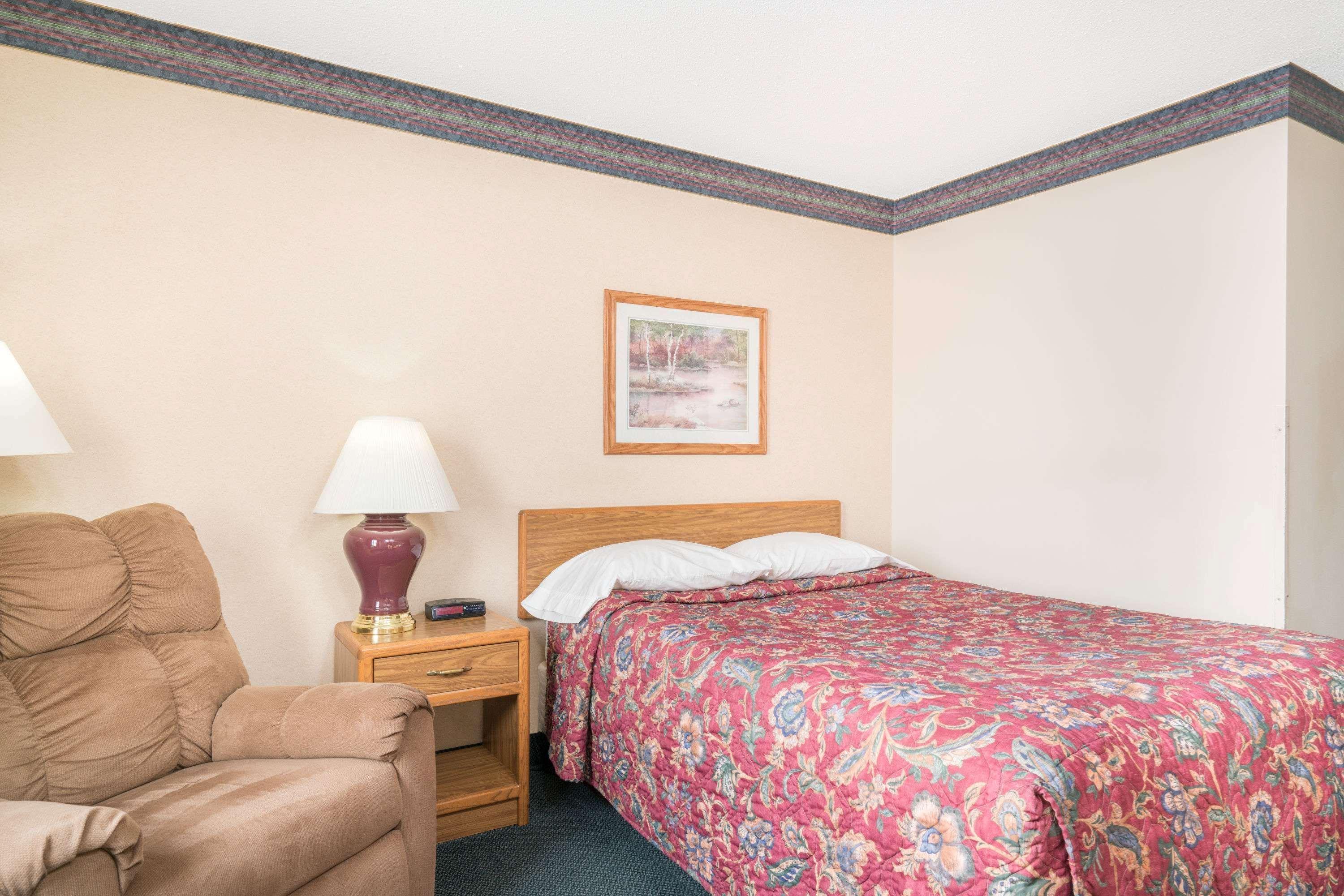 Super 8 By Wyndham Superior Wi Hotell Exteriör bild